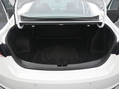 Used 2022 Chevrolet Malibu LT w/ Redline Edition FWD image 36