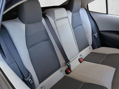 Used 2025 Toyota Corolla LE FWD image 18