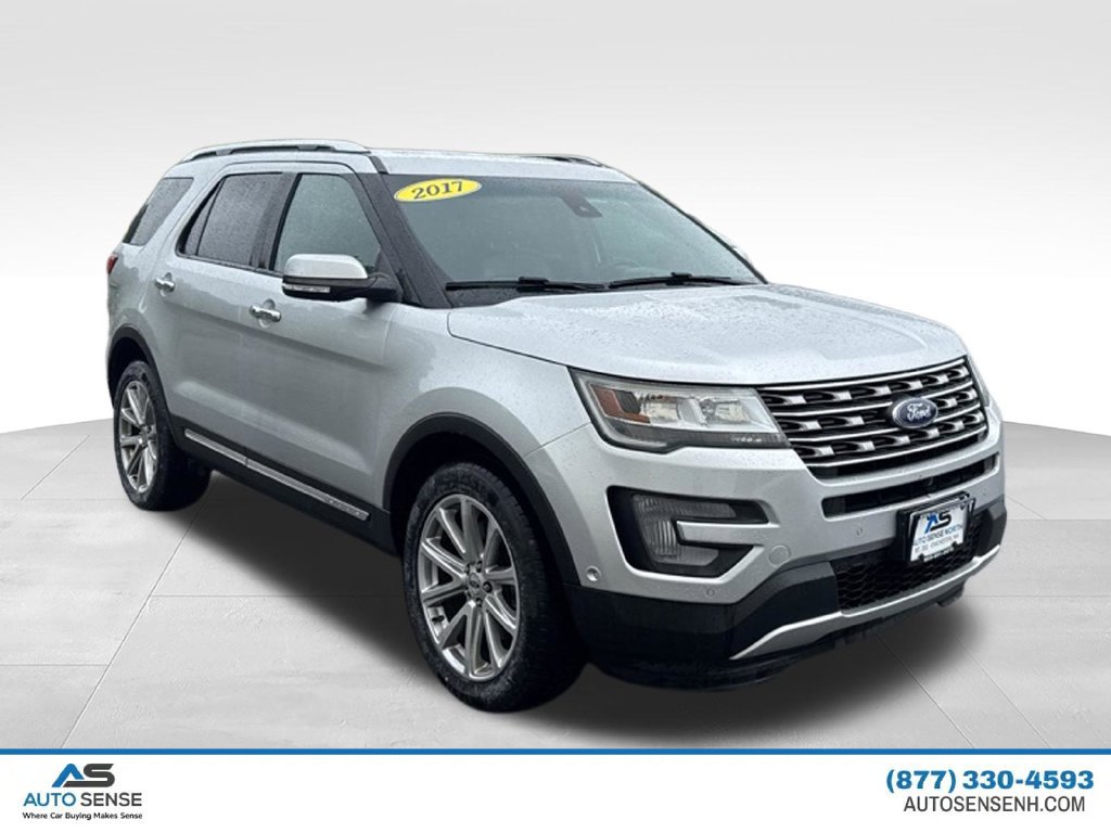 Used 2017 Ford Explorer Limited w/ Equipment Group 301A AWD/4WD image 10