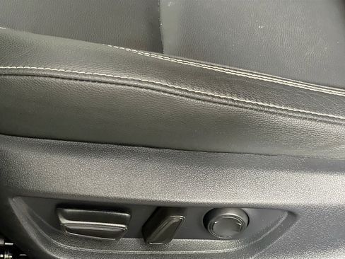 Used 2025 Toyota Camry SE FWD image 15