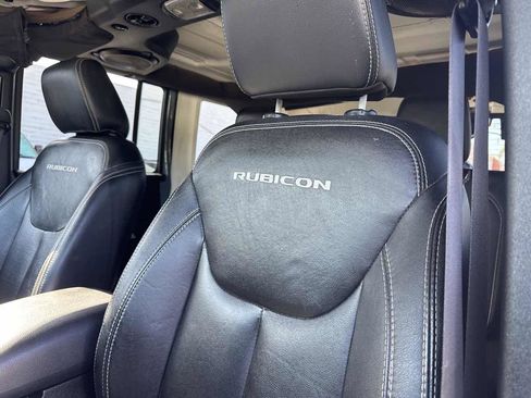 Used 2014 Jeep Wrangler Unlimited Rubicon w/ Connectivity Group AWD/4WD image 14