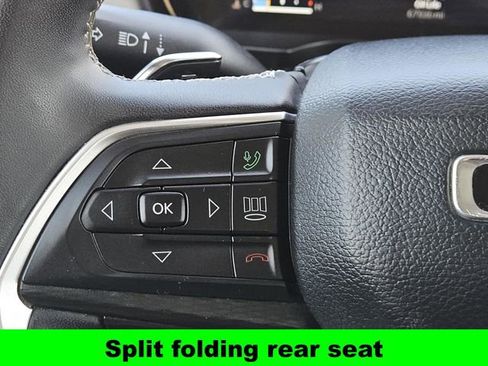 Used 2023 Jeep Grand Cherokee L Laredo image 21