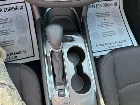 Used 2024 Chevrolet Malibu LT image 22