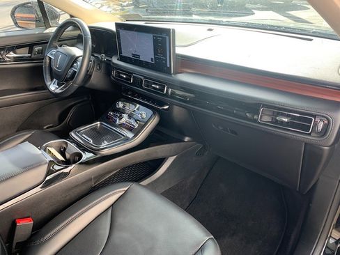 Certified 2023 Lincoln Nautilus Reserve w/ Monochromatic Package image 12