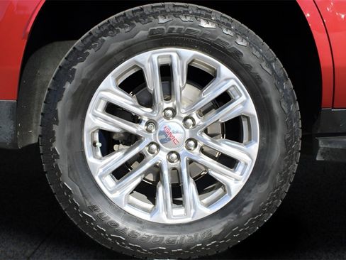 Used 2022 GMC Yukon SLT image 10