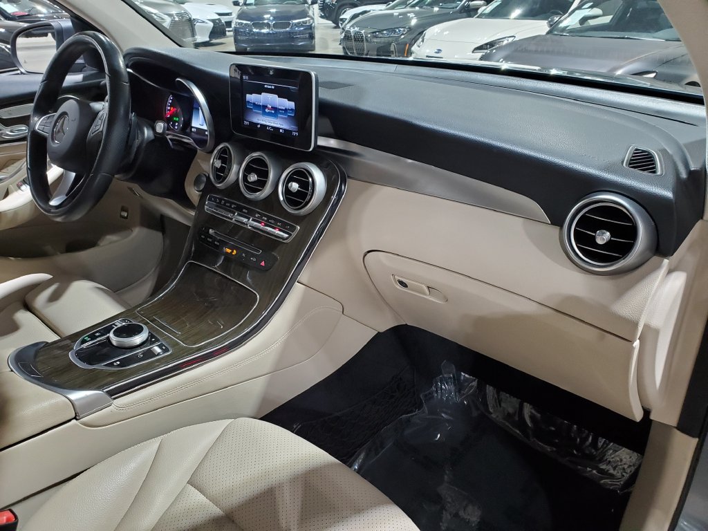 Used 2018 Mercedes-Benz GLC 300 image 14