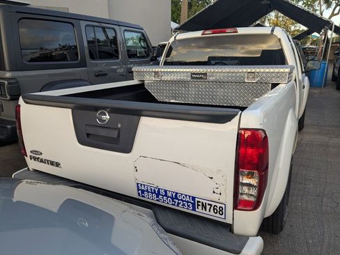 Used 2019 Nissan Frontier S image 11