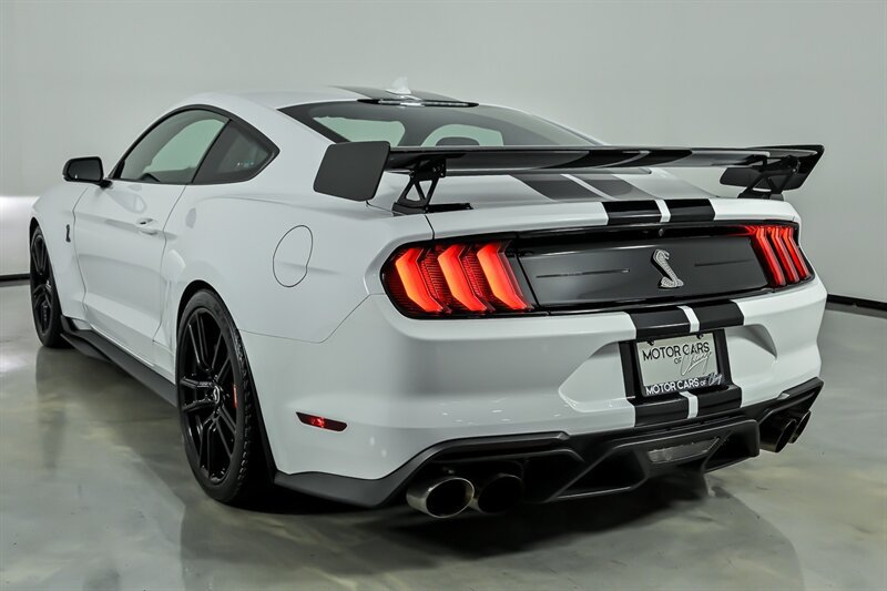 Used 2020 Ford Mustang Shelby GT500 w/ Carbon Fiber Track Pack RWD image 8