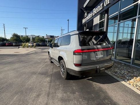 Used 2025 Lexus GX 550 w/ Accessory Package (2T) AWD/4WD image 8