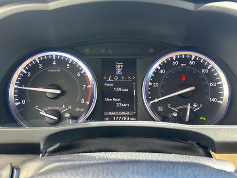 Used 2015 Toyota Highlander Limited image 23