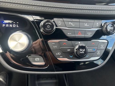 New 2026 Chrysler Pacifica Select w/ S Appearance Package FWD image 25
