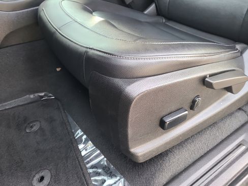 Used 2022 Chevrolet Colorado Z71 w/ Z71 Midnight Edition image 13