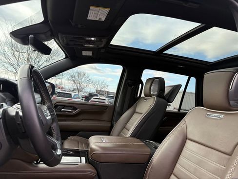 Certified 2025 GMC Yukon Denali Ultimate image 15