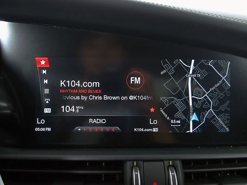 Used 2017 Alfa Romeo Giulia Ti w/ TI 19" Sport Package RWD image 20