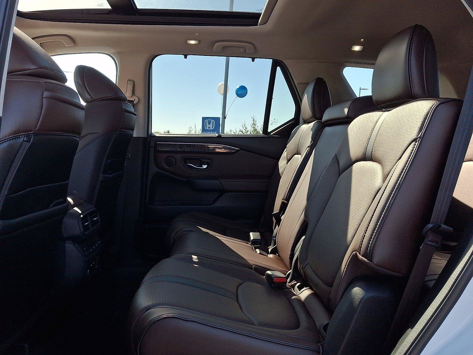 Used 2025 Honda Pilot Elite image 10