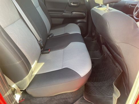 Used 2023 Toyota Tacoma TRD Sport image 12