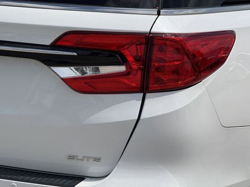 Used 2023 Honda Odyssey Elite image 7