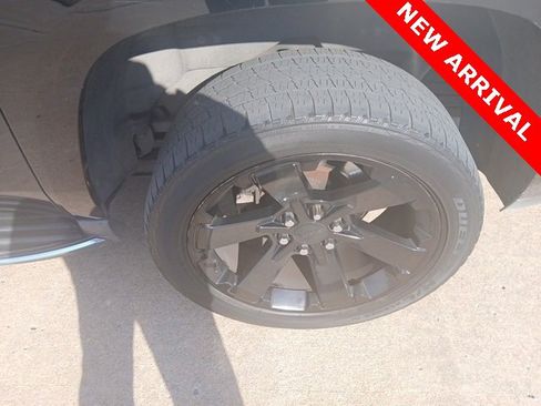 Used 2017 GMC Yukon XL SLE w/ Convenience Package image 11