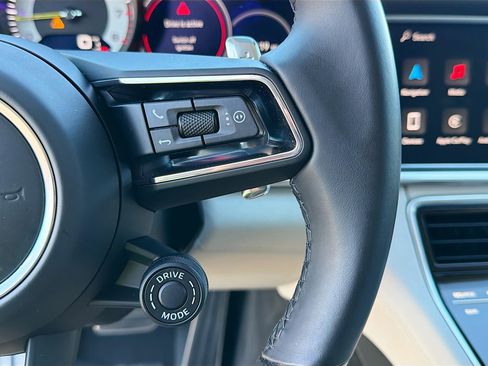 Used 2023 Porsche Panamera 4S w/ Premium Package image 37