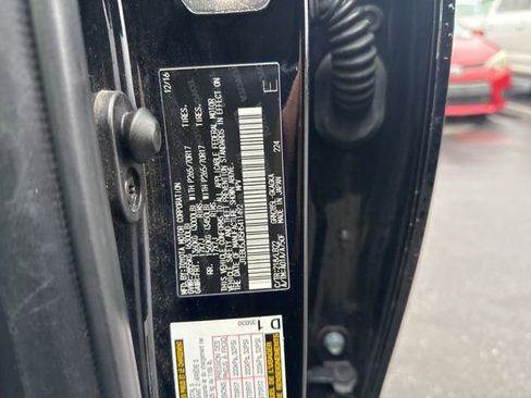 Used 2017 Toyota 4Runner SR5 Premium image 8