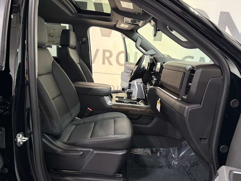 New 2026 Chevrolet Silverado 1500 RST w/ Z71 Off-Road Package AWD/4WD image 17