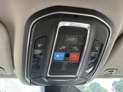 Used 2022 Jeep Wagoneer Series II AWD/4WD image 15