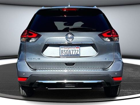Used 2020 Nissan Rogue SL w/ Premium Package image 5