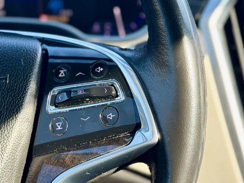 Used 2015 Cadillac SRX Luxury w/ Driver Awareness Package image 18