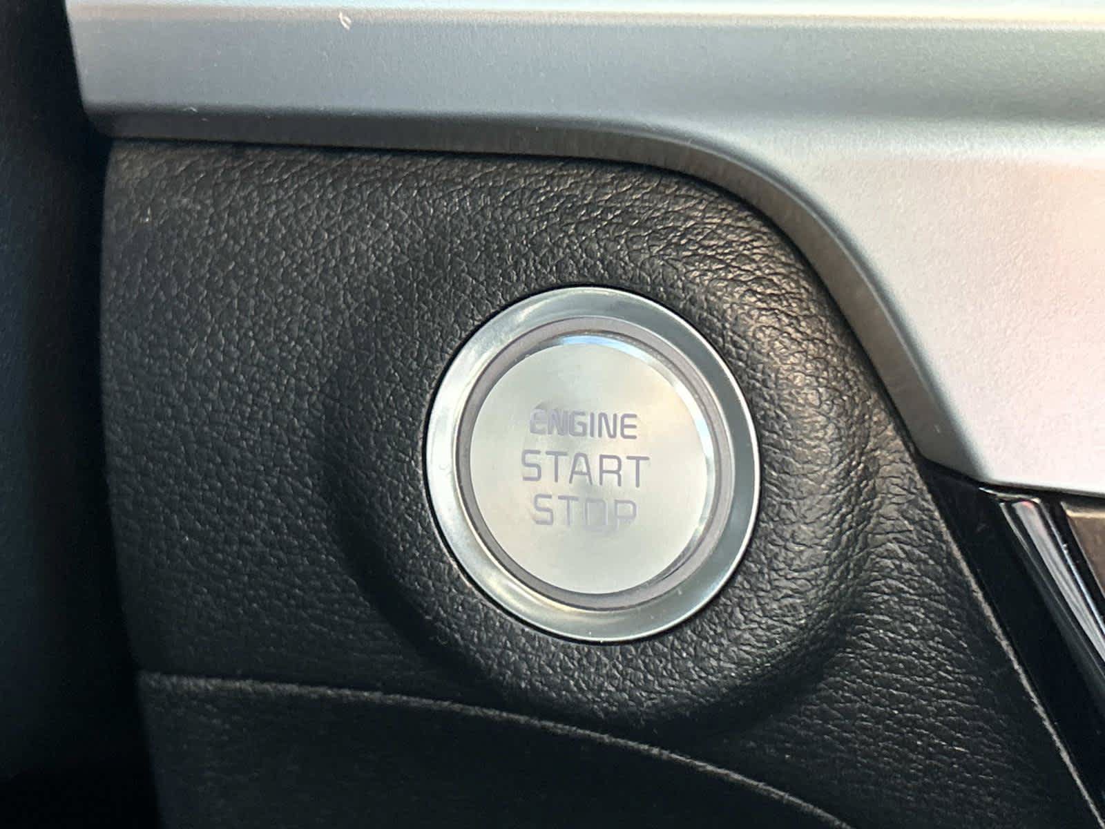 Used 2025 Kia Telluride S AWD/4WD image 33