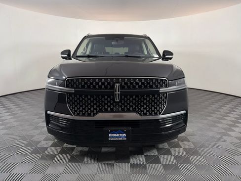 Used 2025 Lincoln Navigator Reserve AWD/4WD image 8