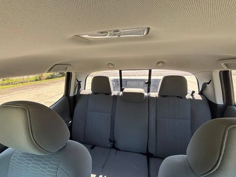 Used 2017 Toyota Tacoma SR5 RWD image 29