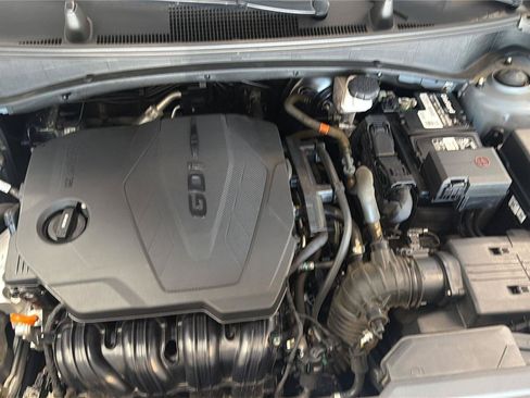 Used 2023 Kia Sportage EX FWD image 9