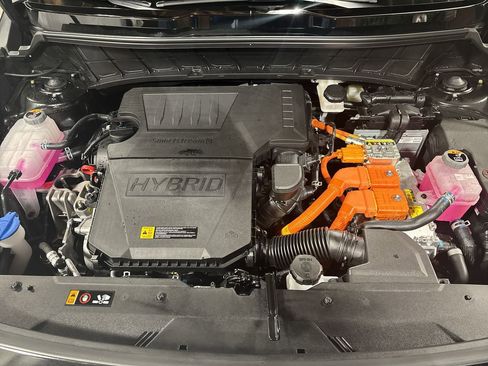 Certified 2025 Kia Niro SX Touring image 33