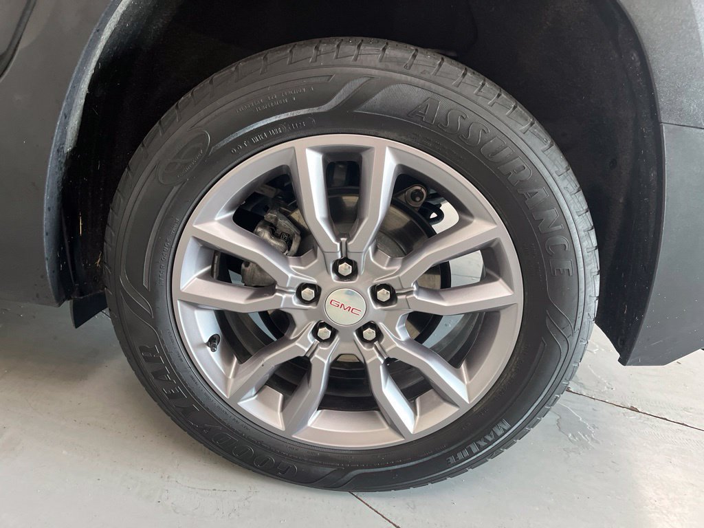 Used 2023 GMC Terrain SLT AWD/4WD image 16