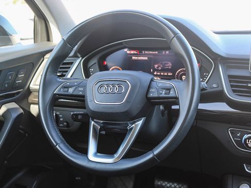 Used 2020 Audi Q5 e Premium Plus w/ Premium Plus Package image 16