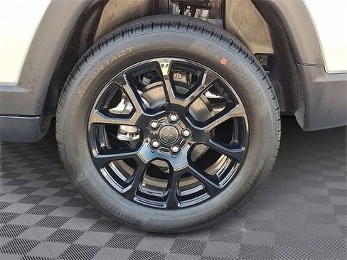 New 2026 Jeep Compass Latitude image 5