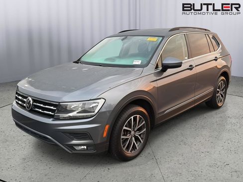 Used 2018 Volkswagen Tiguan SE FWD image 1