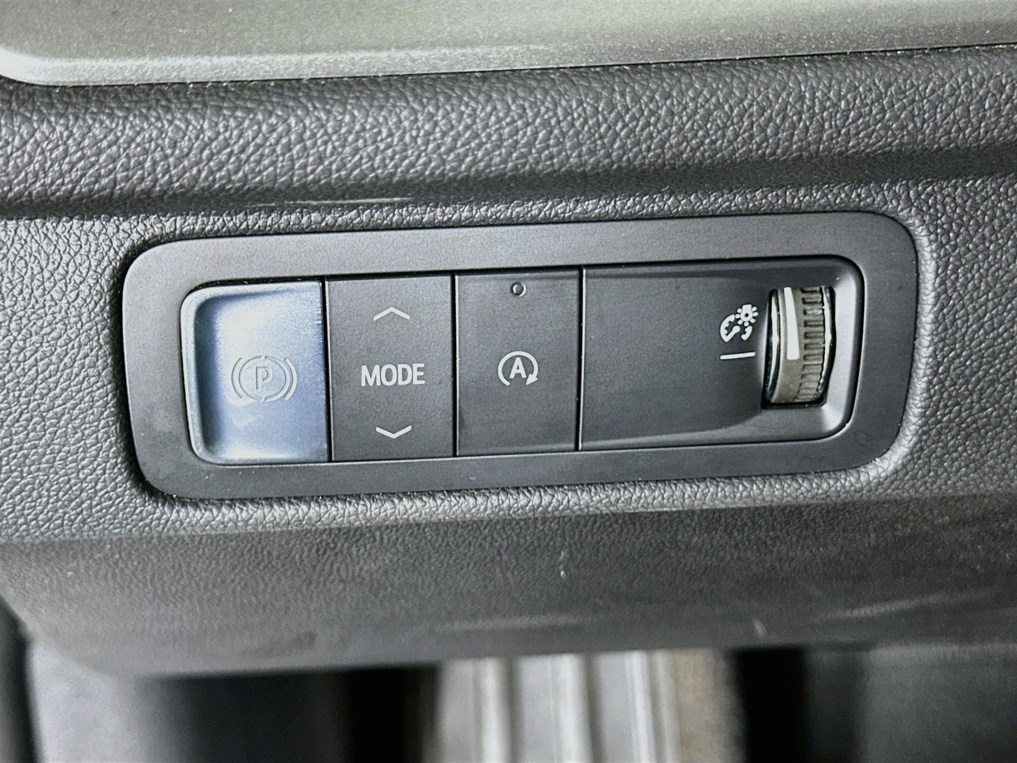 Used 2024 Chevrolet Traverse LT FWD image 17