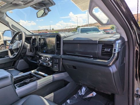 Used 2025 Ford F250 Lariat AWD/4WD image 32