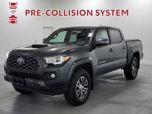 Used 2020 Toyota Tacoma TRD Sport w/ Technology Package AWD/4WD image 4