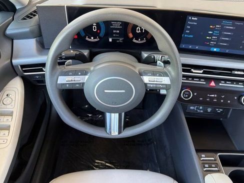 Used 2025 Hyundai Sonata SEL FWD image 13