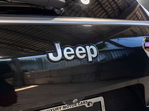 Used 2021 Jeep Grand Cherokee L Summit AWD/4WD image 20