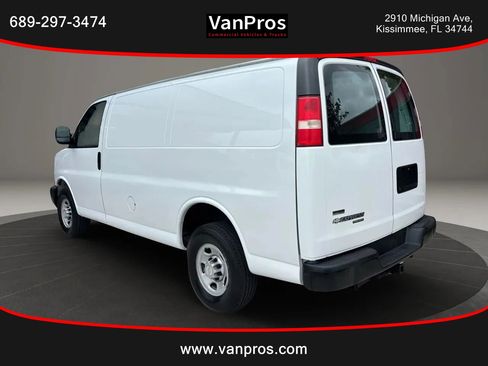 Used 2012 Chevrolet Express 2500 RWD image 3