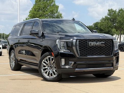 Used 2023 GMC Yukon XL Denali Ultimate AWD/4WD image 2