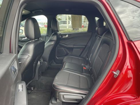 Used 2024 Ford Escape ST-Line image 17