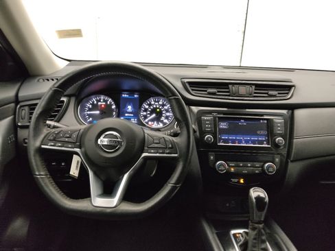 Used 2019 Nissan Rogue SV w/ Premium Package image 22