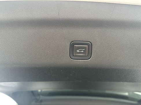 Used 2021 Cadillac Escalade ESV Premium Luxury image 26