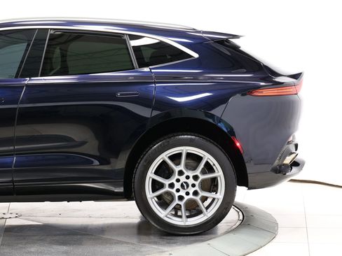 Used 2021 Aston Martin DBX AWD/4WD image 10
