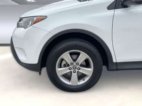 Used 2015 Toyota RAV4 XLE image 12