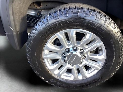 Used 2023 GMC Sierra 2500 Denali w/ Denali Ultimate Package image 11